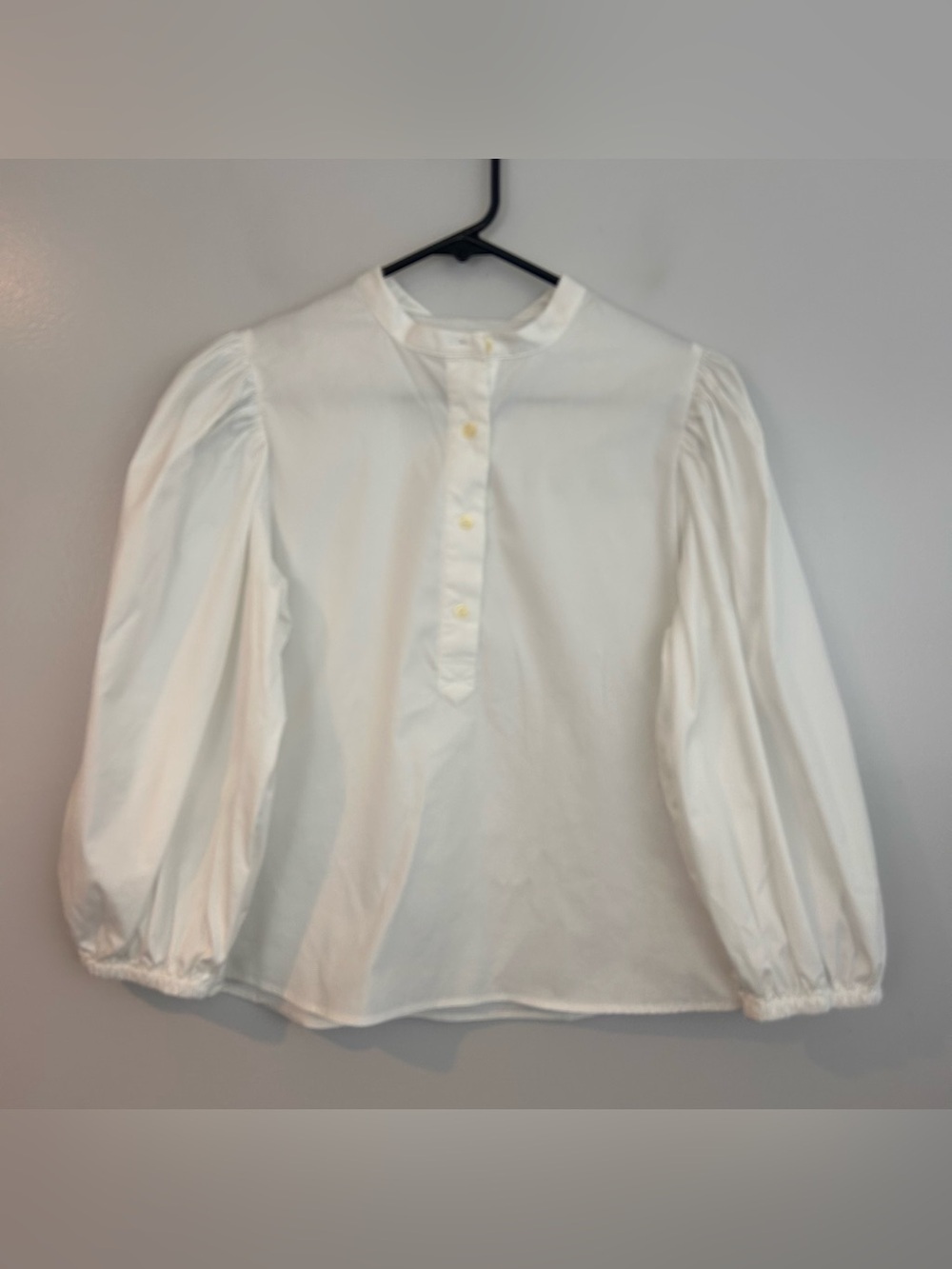 The Shirt Rochelle Behrens White Long Puff Sleeve Half Button Popover Top Small